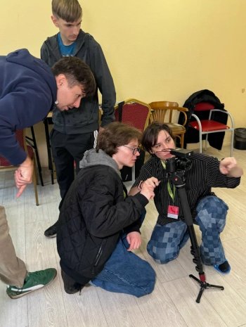 Здесь рождаются первые фильмы!